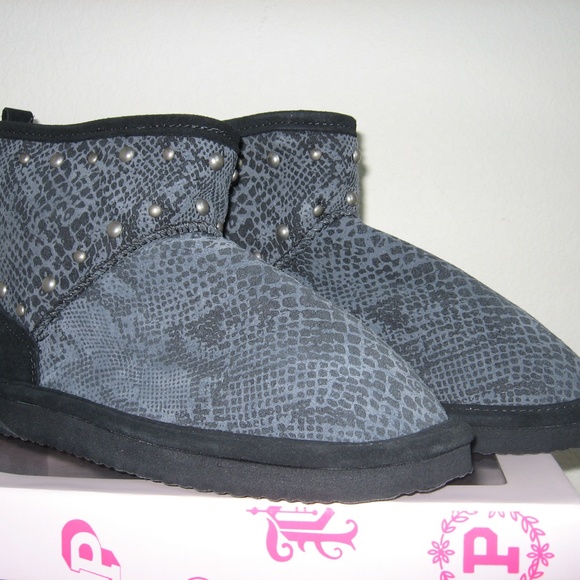 Victoria's Secret PINK Booties Slippers Fur Lined Gray Snakeskin Size Small 5-6 - Picture 2 of 8